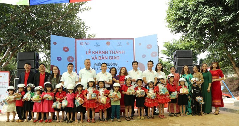 bàn giao 2